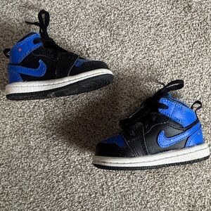 Air Jordan 1 Nike Mid BT Royal Splatter Kids Size 4C Baby Nike Sneakers